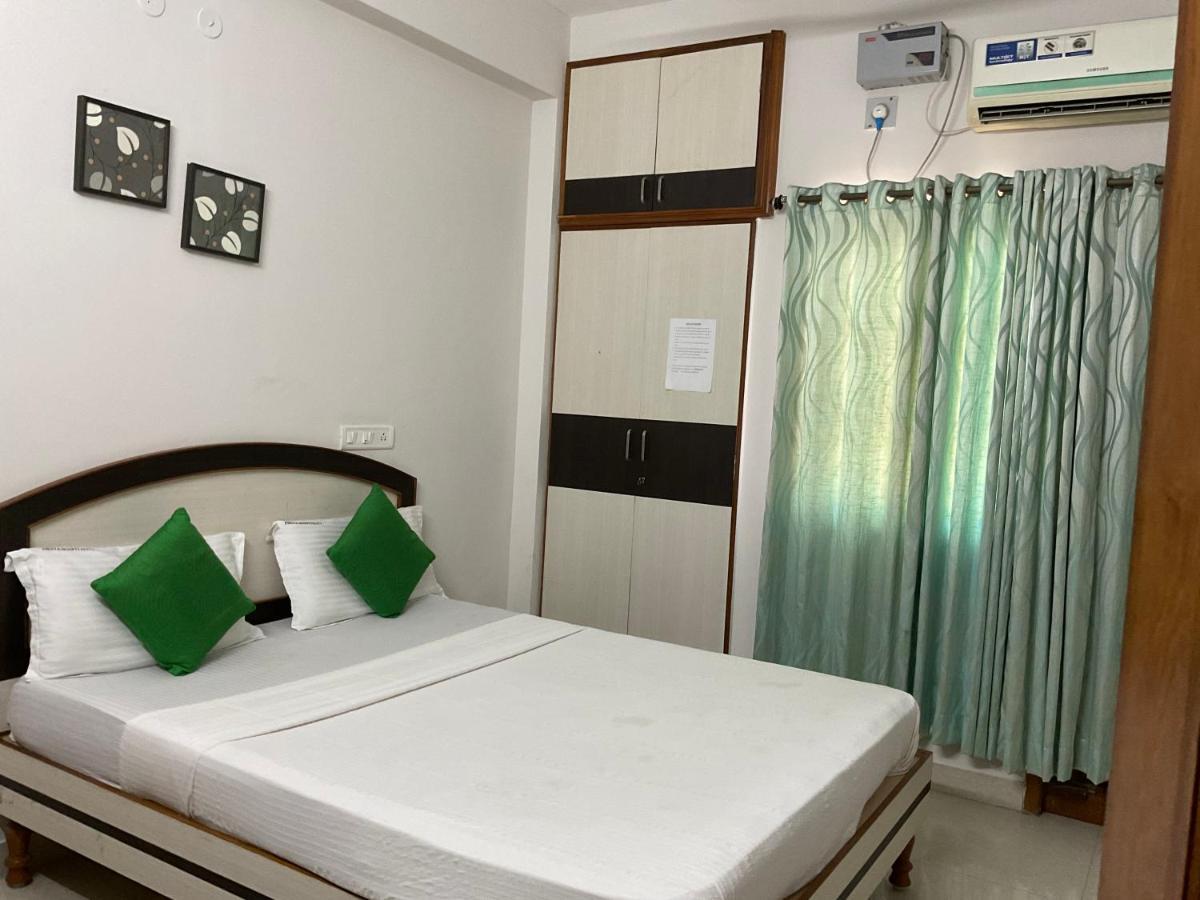Fiesta House Pallikaranai Chennai Exteriör bild